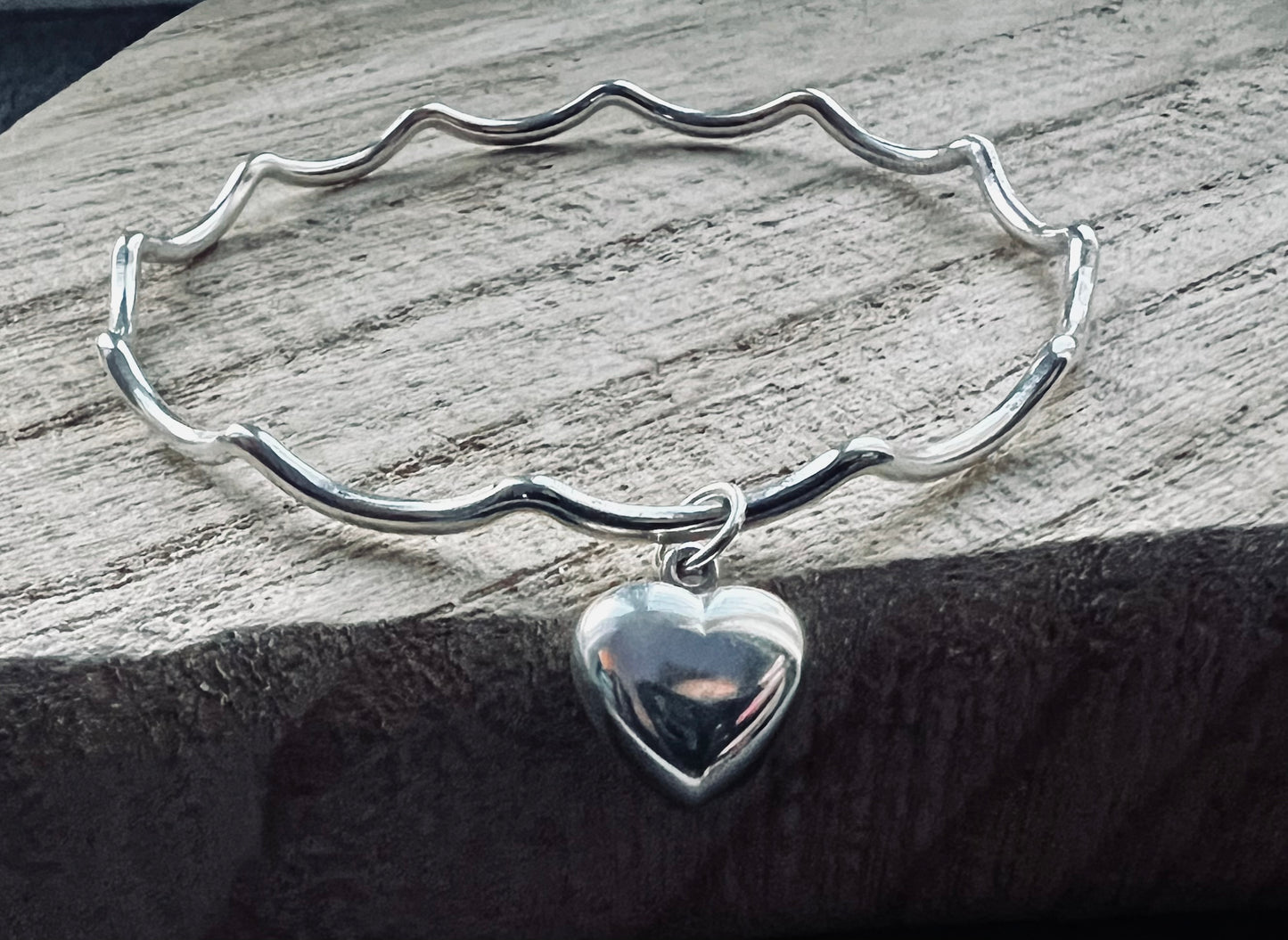 Wavy Bangle