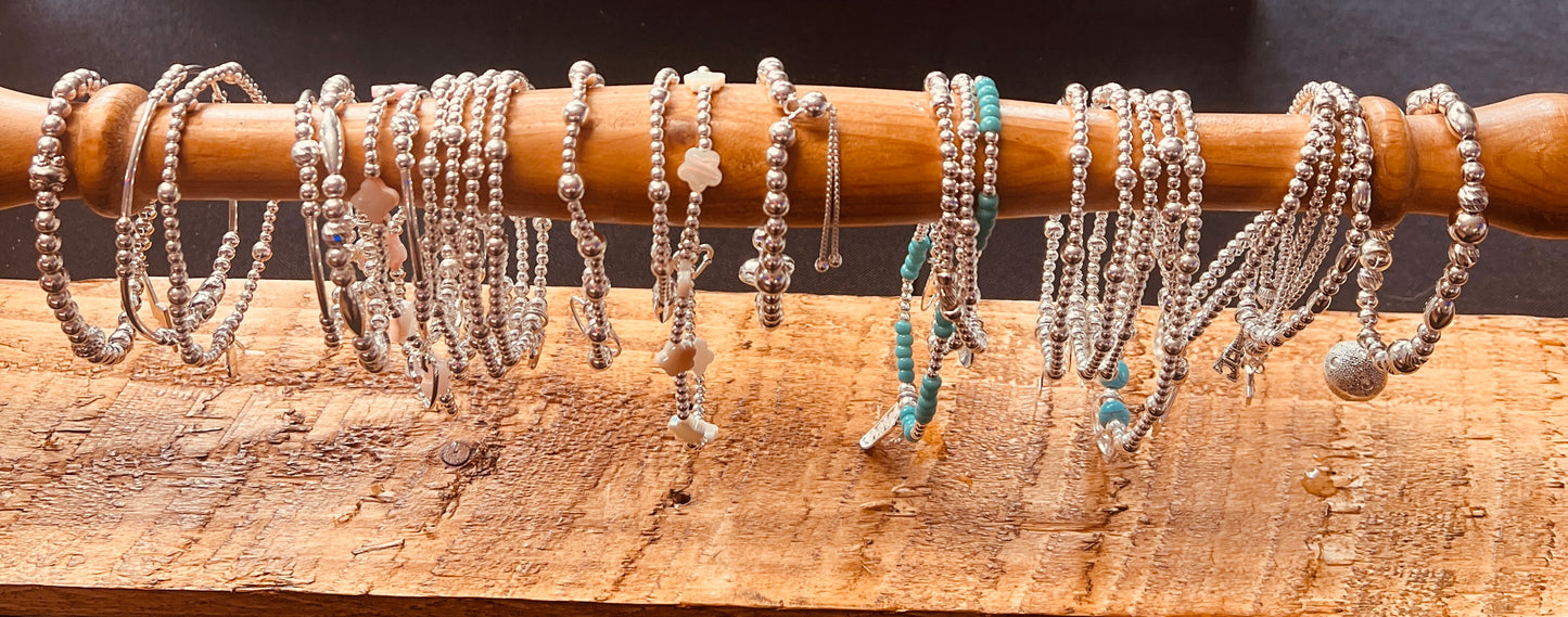 MOTHER OF PEARL CLOVER & HEART BRACELET