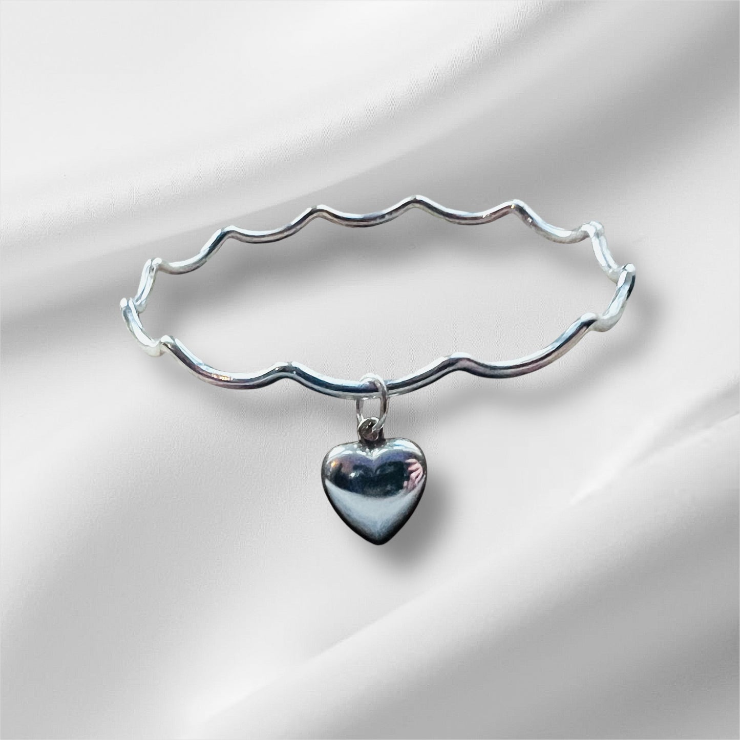 Wavy Bangle