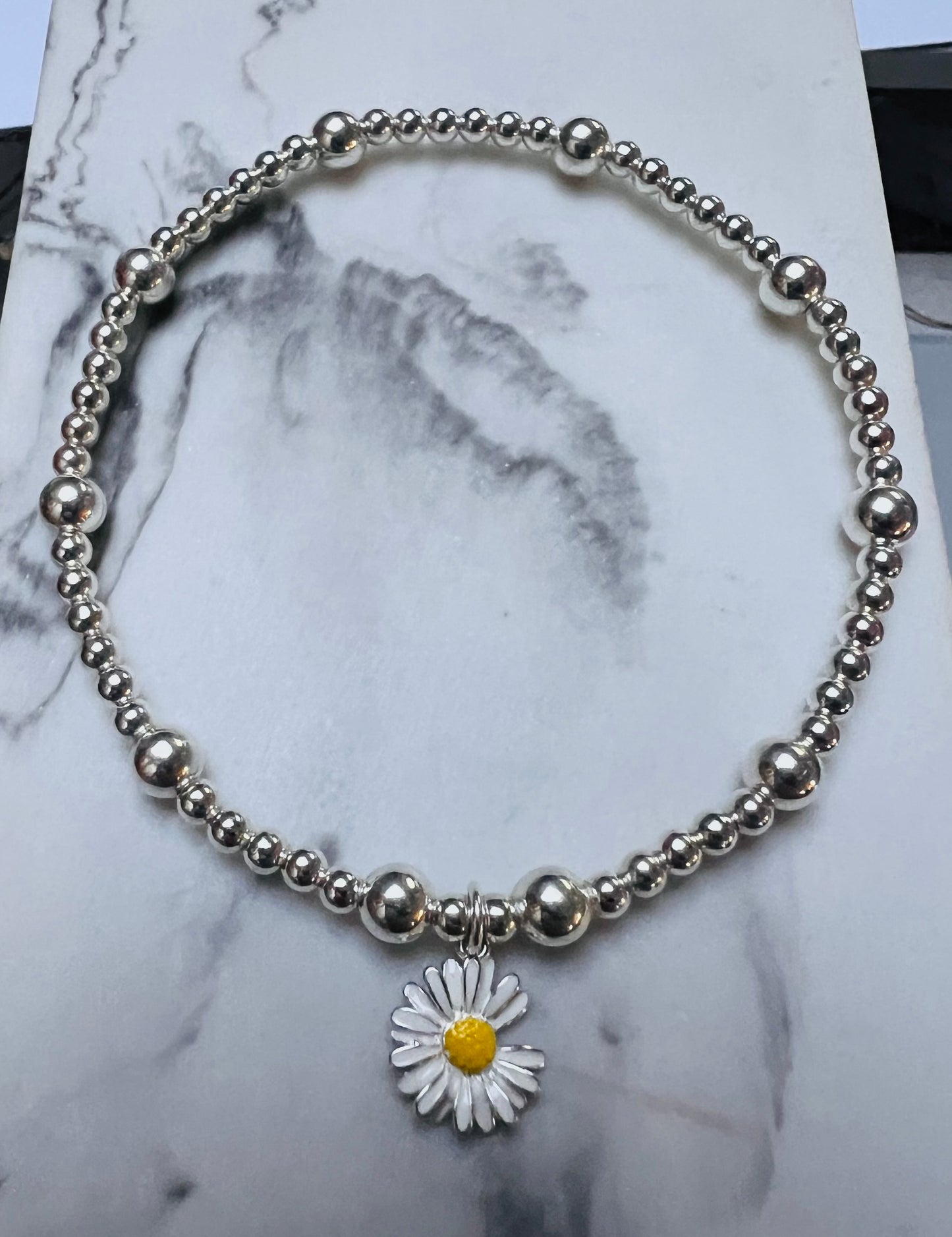 Aura Daisy Bracelet